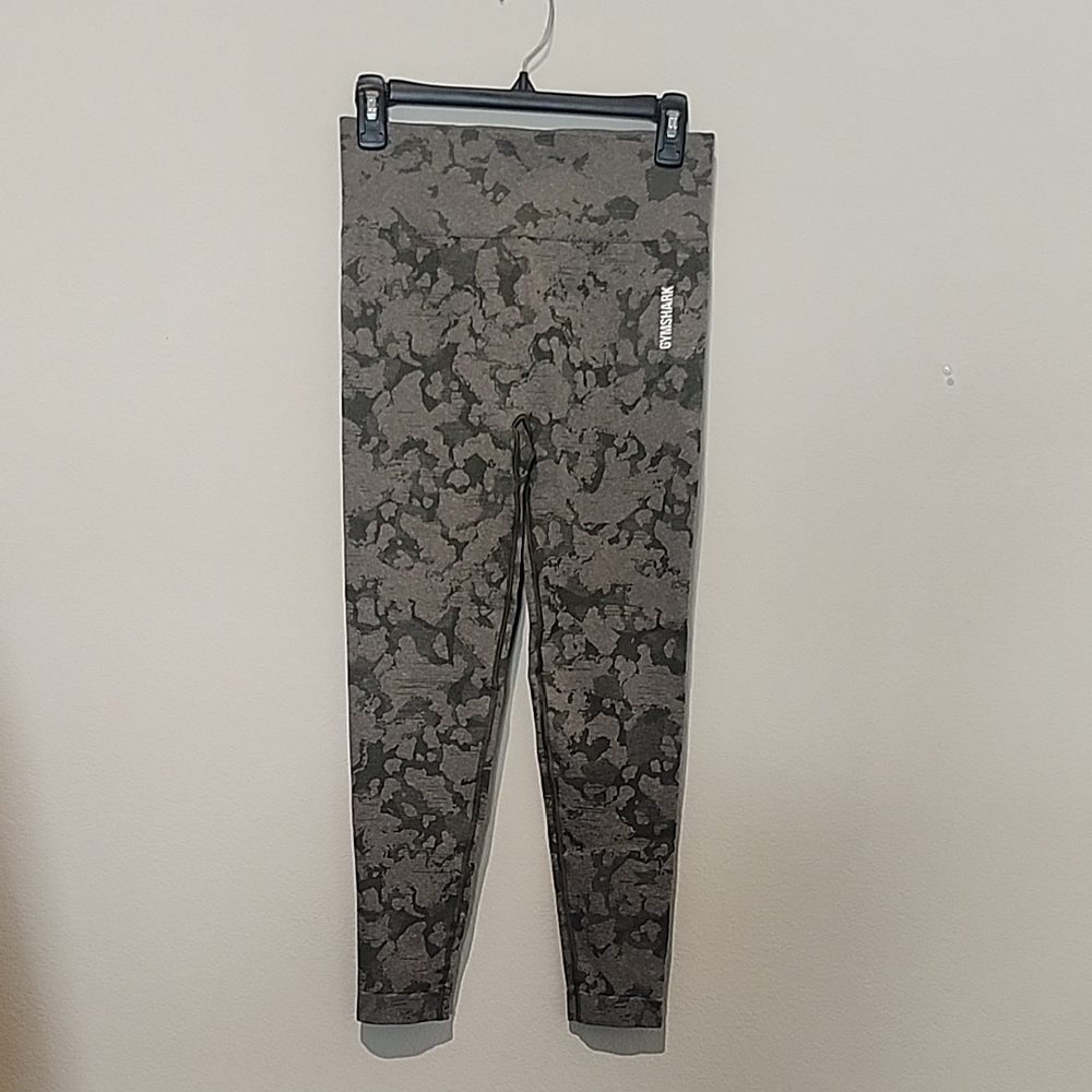 Gymshark Womens' Gray/Green Camouflage Leggings